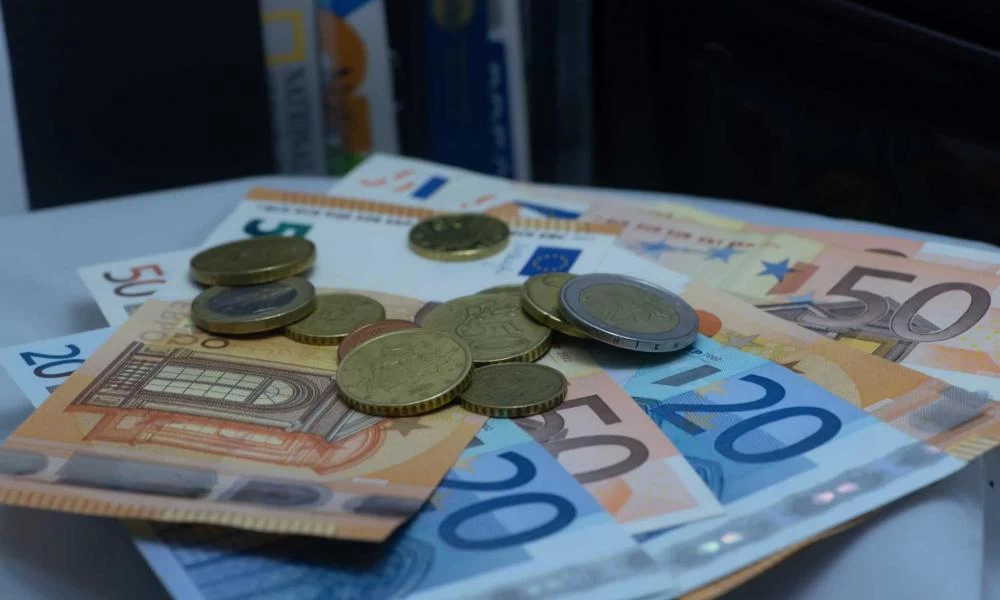 Συντάξεις – Αναδρομικά: Από Τετάρτη οι πληρωμές – Ποιοι θα λάβουν επιστροφές